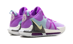 LeBron Witness 7 "Fuchsia Dream" DM1123 500