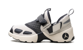 Jordan Trunner LX WMNS "Light Orewood Brown" HQ2164 102