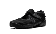 Air Rift WMNS"Off-Noir" HM8288 001