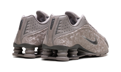 Shox R4 WMNS"Flat Pewter Floral" HV0934 001