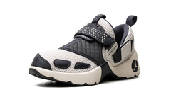Jordan Trunner LX WMNS "Light Orewood Brown" HQ2164 102
