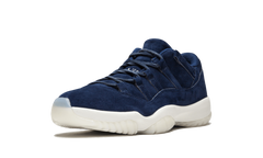11 Retro Low "RE2PECT" AV2187 441