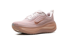 Vomero Plus WMNS"Particle Pink/ Rose Gold" HV8154 601